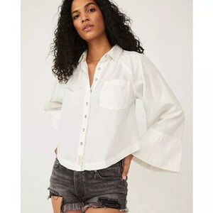 Free People We The Free White Cropped Long Flare Sleeve Button Up Size Medium